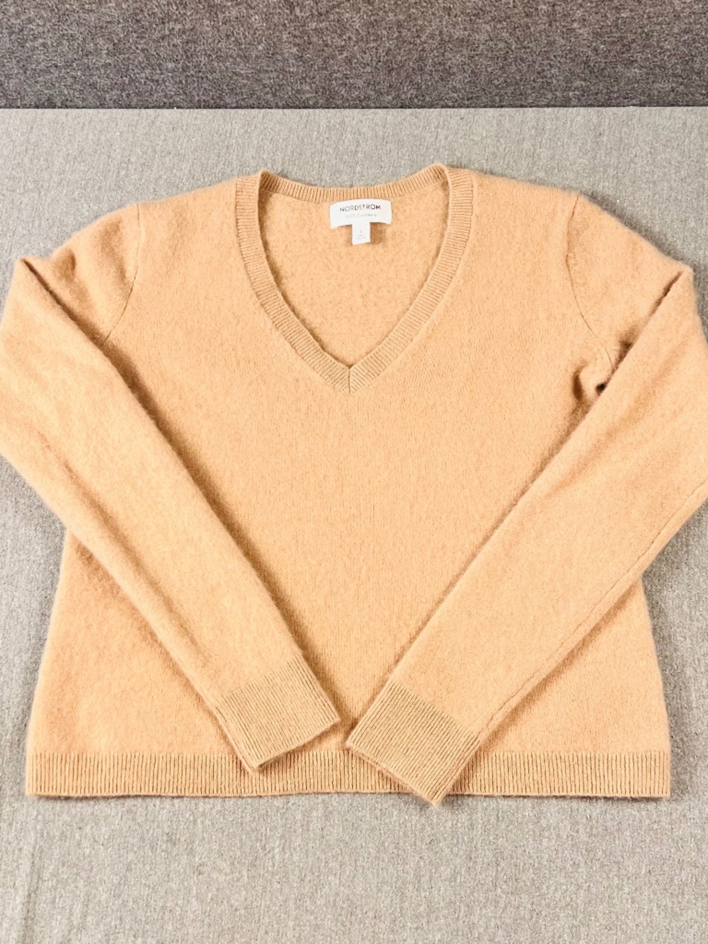 Nordstrom 100% Cashmere V-Neck Pullover Sweater L Elevated Basics Preppy Office